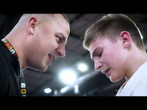Kadr z filmu: Dragon znowu najlepszy