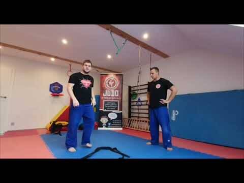 Kadr z filmu: Trening Domowy z Dragonem – Zapraszamy na Trening!